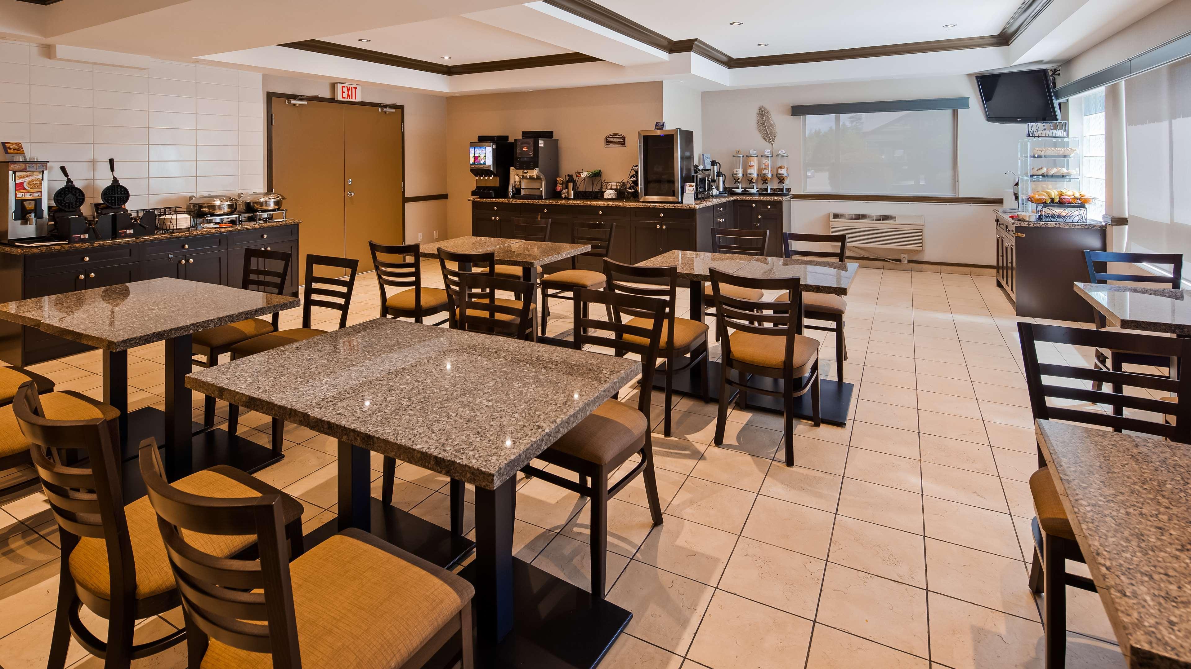 Best Western King George Inn&Suites Surrey Exterior foto